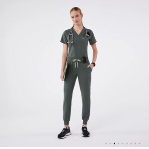 Figs Uman relaxed jogger scrub pants